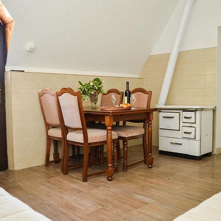 Вилла Grandma'S Hut Никшич Экстерьер фото