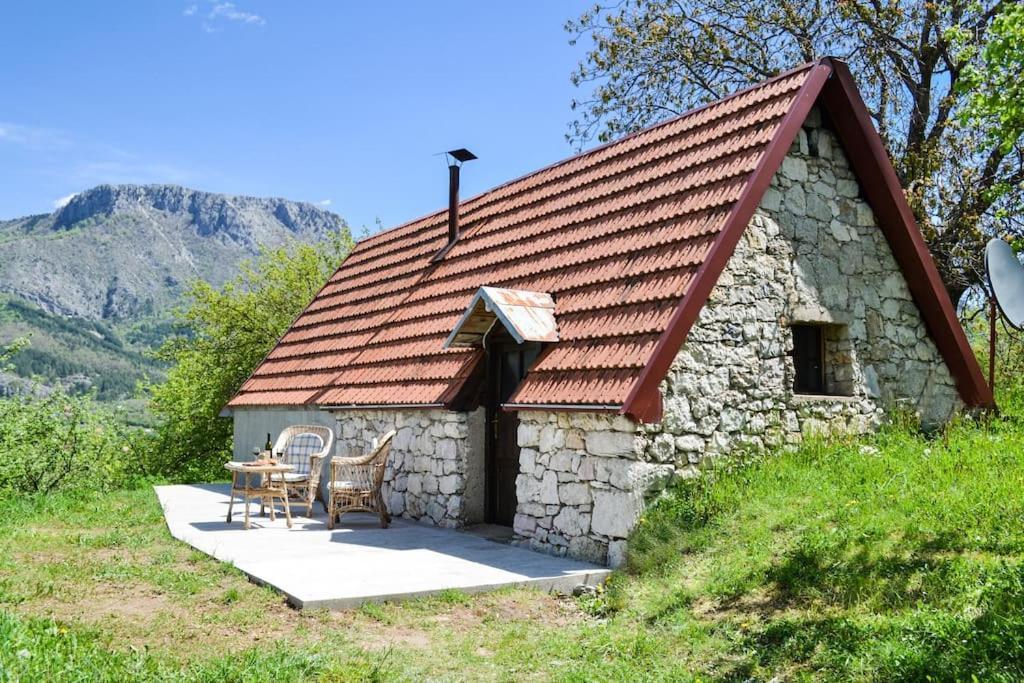 Вилла Grandma'S Hut Никшич Экстерьер фото